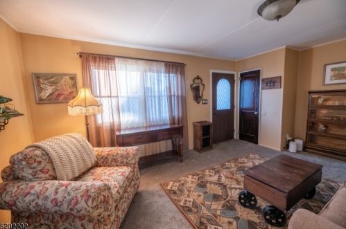 129 15th Ave, Manville NJ  08835-1609 exterior