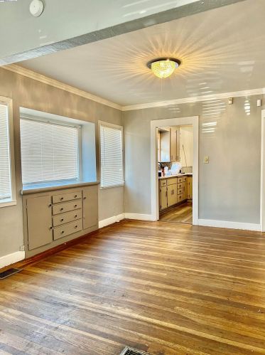 6035 Holway St, Oakland CA  94621-4137 exterior