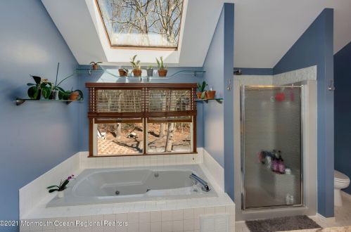 6 Cedar Ct, Jackson Twp NJ  08527-1161 exterior