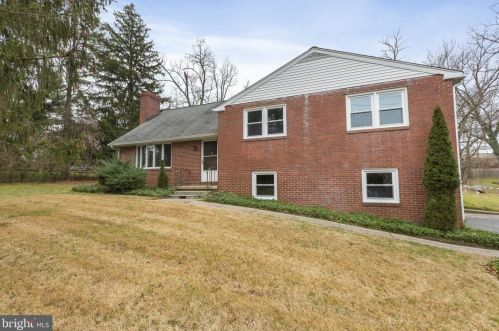 1742 Russell Rd, Paoli, PA 19301-1224