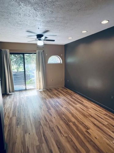 3277 Kennett Sq, Pittsburgh PA  15213-4211 exterior