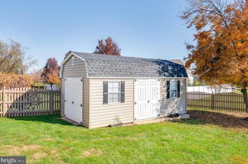 786 Spruce Hill Way, Charles Town WV  25414-4486 exterior