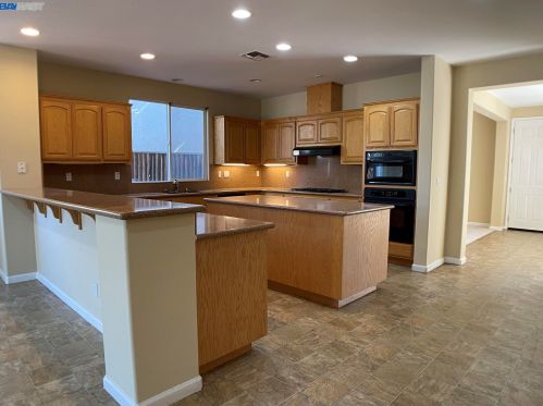 6942 New Melones Cir, Discovery Bay CA  94505-2636 exterior