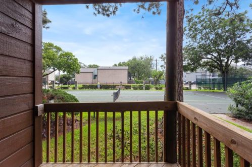 645 Davis Rd, League City TX  77573-2848 exterior