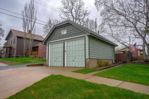 204 Maple St, Glenwood City WI  54013-8539 exterior