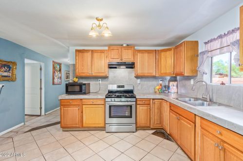 1848 Atlanta Ave, Phoenix AZ  85040-2470 exterior