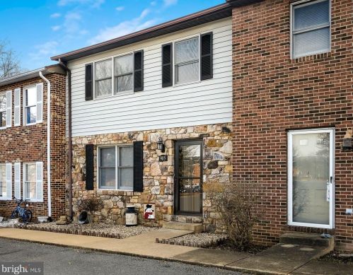 905 Hilltop Dr, Woodstock, VA 22664-1600