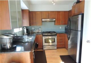 26 Spruce St, Monroe Twp, NJ 08831-2535