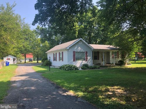 625 Oak Hill School Rd, Blackbird, DE 19734-9211