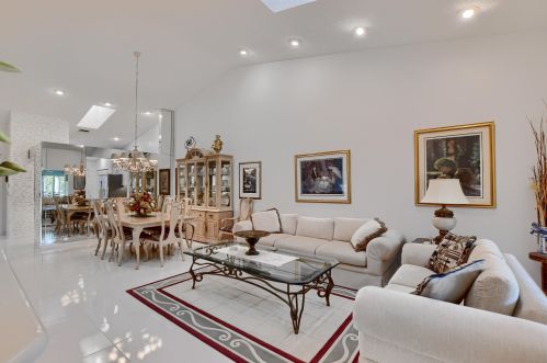 8425 Springlake Dr, Boca Raton FL  33496-4904 exterior