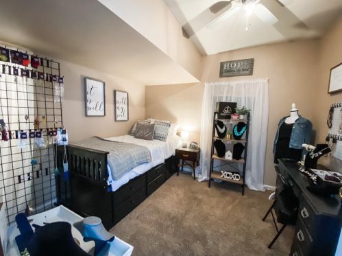 1632 Dickey Ct, Ripon CA  95366-3607 exterior