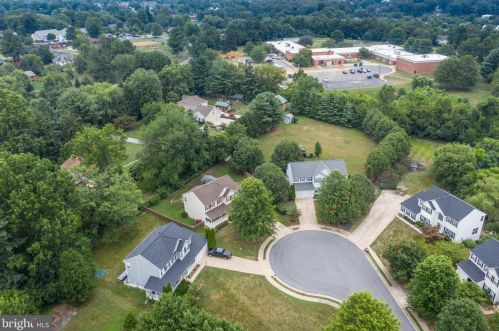 527 Rugby Ct, Purcellville VA  20132-3415 exterior