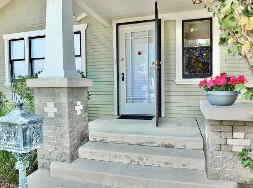 1109 Bennett Ave, Long Beach, CA 90804-4206