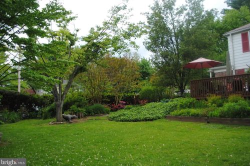 8201 Frst Hl Dr, Melrose Park PA  19027-1520 exterior