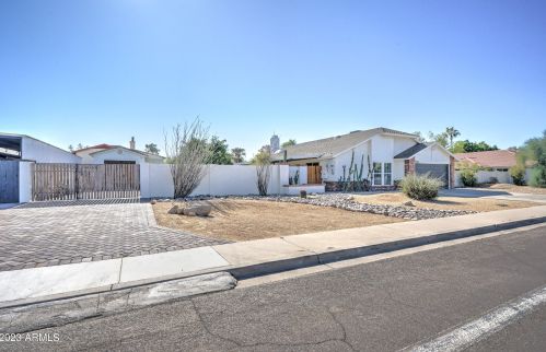 4945 Acoma Dr, Glendale AZ  85306-3827 exterior
