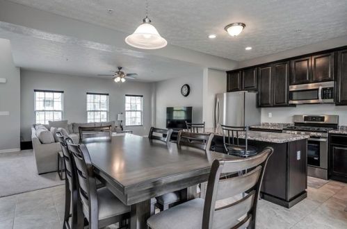 1509 Canterbury Dr, Imperial PA  15126-9186 exterior