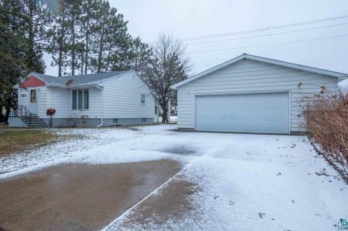 3914 5th Ave, Hibbing, MN 55746-3126