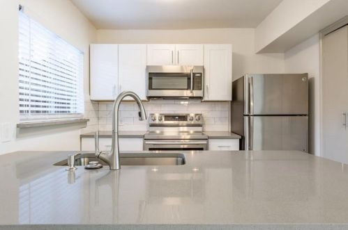 4136 Cole Ave, Dallas, TX 75204-2072