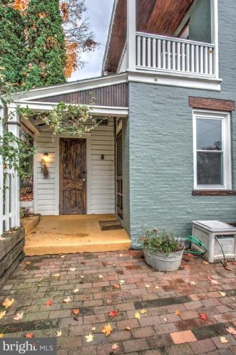 546 Orange St, Lancaster PA  17603-3669 exterior