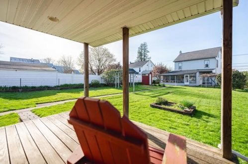 232 Front St, Alburtis PA  18011-9349 exterior