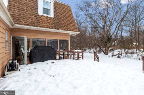 370 Ramsey Rd, Yardley PA 19067-4639 exterior