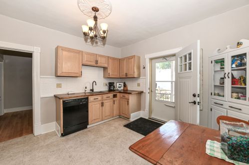 3115 Brisbane Ave, Milwaukee WI 53207-2605 exterior