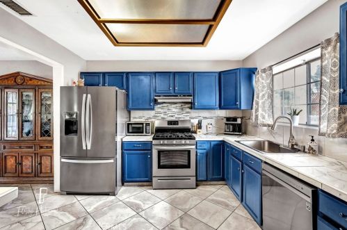 2512 3rd St, Bakersfield CA 93304-2521 exterior