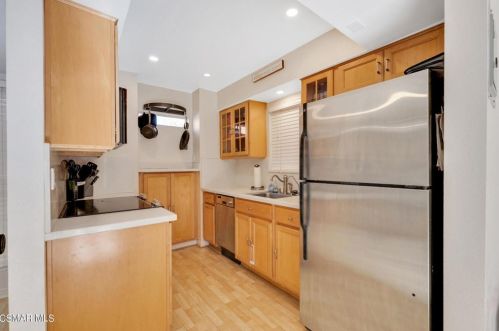 27503 Endeavor St, Calabasas CA  91301-3538 exterior