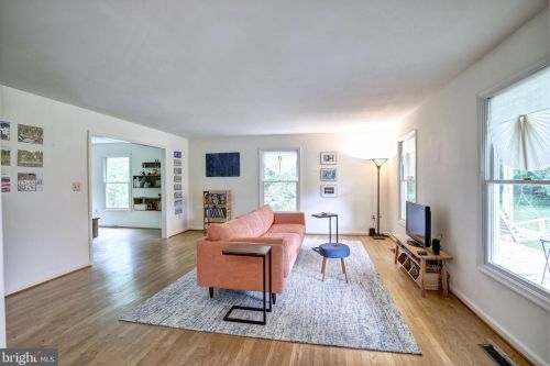 11734 Armistead Filler Ln, Lovettsville VA  20180-1915 exterior