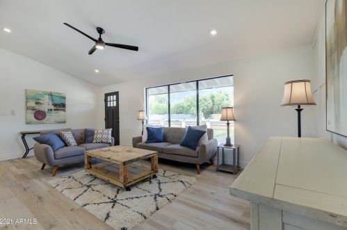 6220 7th Ave, Phoenix AZ 85007-4102 exterior