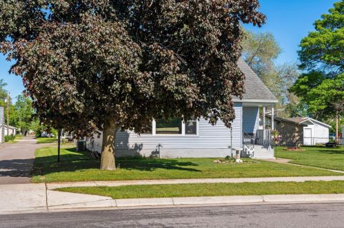 238 20th Ave, Saint Cloud, MN 56303-4439