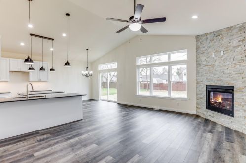 3020 30th St, Kenosha, WI 53144-1616