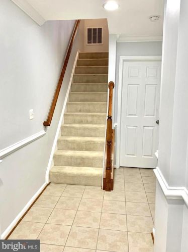15638 John Diskin Cir, Woodbridge, VA 22191-6538