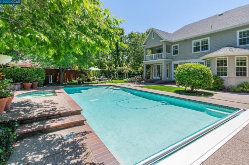 2 Brightwood Cir, Danville, CA 94506-1924