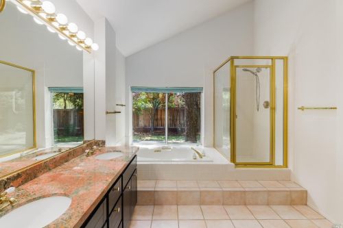 328 Windflower Ct, Windsor CA  95492-8618 exterior