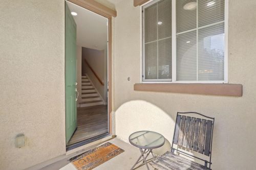 211 Emory Oak Pl, Lathrop CA  95330-8527 exterior