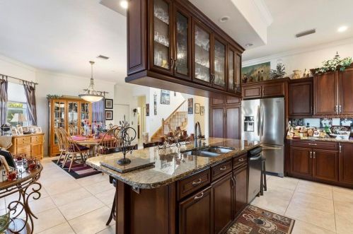 705 Shakett Creek Dr, Nokomis FL  34275-2252 exterior