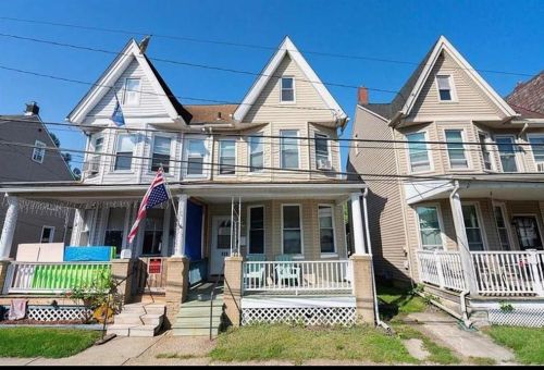 328 11th St, Easton, PA 18042-3373