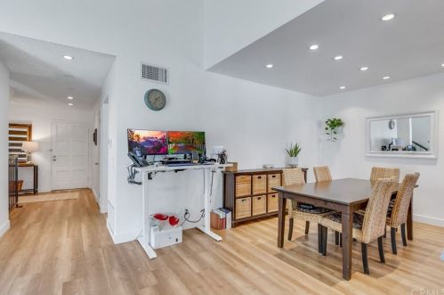 1722 Mountain Terrace Ln, Montebello CA  90640-2052 exterior