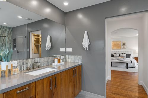 2990 Frye St, Oakland CA  94602-3545 exterior