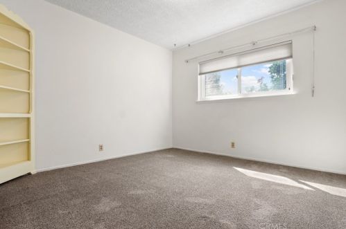 8411 Ives St, Paramount CA 90723-4441 exterior