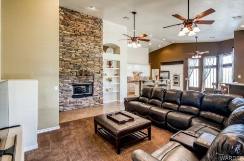 1895 Corwin Rd, Bullhead City AZ  86442-8774 exterior