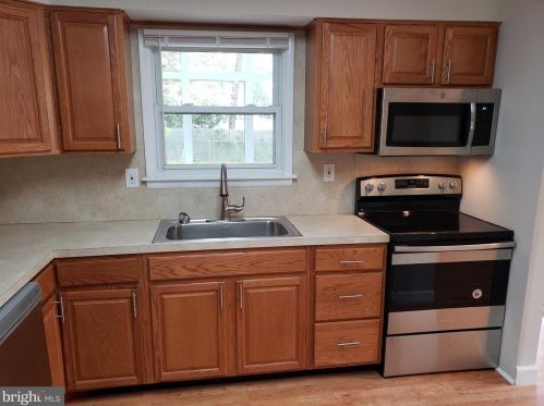 305 Blackfoot Trl, Browns Mills NJ  08015-6213 exterior