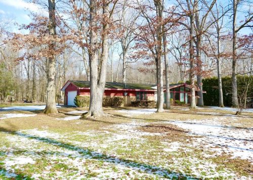 444 Leawood Dr, New Castle, PA 16105-4924