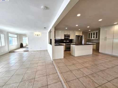 328 El Portal Way, San Jose, CA 95119-1415