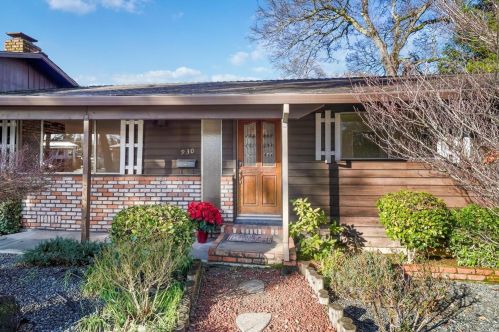 930 Live Oak Ave, Ukiah CA  95482-3733 exterior