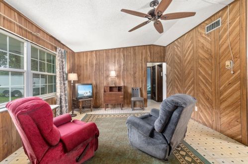7905 Penny Ln, Fort Pierce, FL 34951-1135