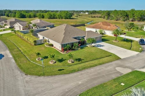 5860 Poe Ct, Port Saint Lucie FL  34986-4644 exterior