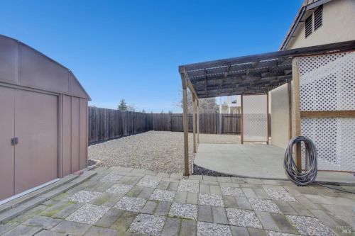 885 Turquoise St, Vacaville CA  95687-7810 exterior