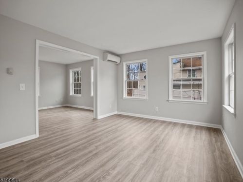 18 Berry Ln, West Milford NJ  07480-3632 exterior